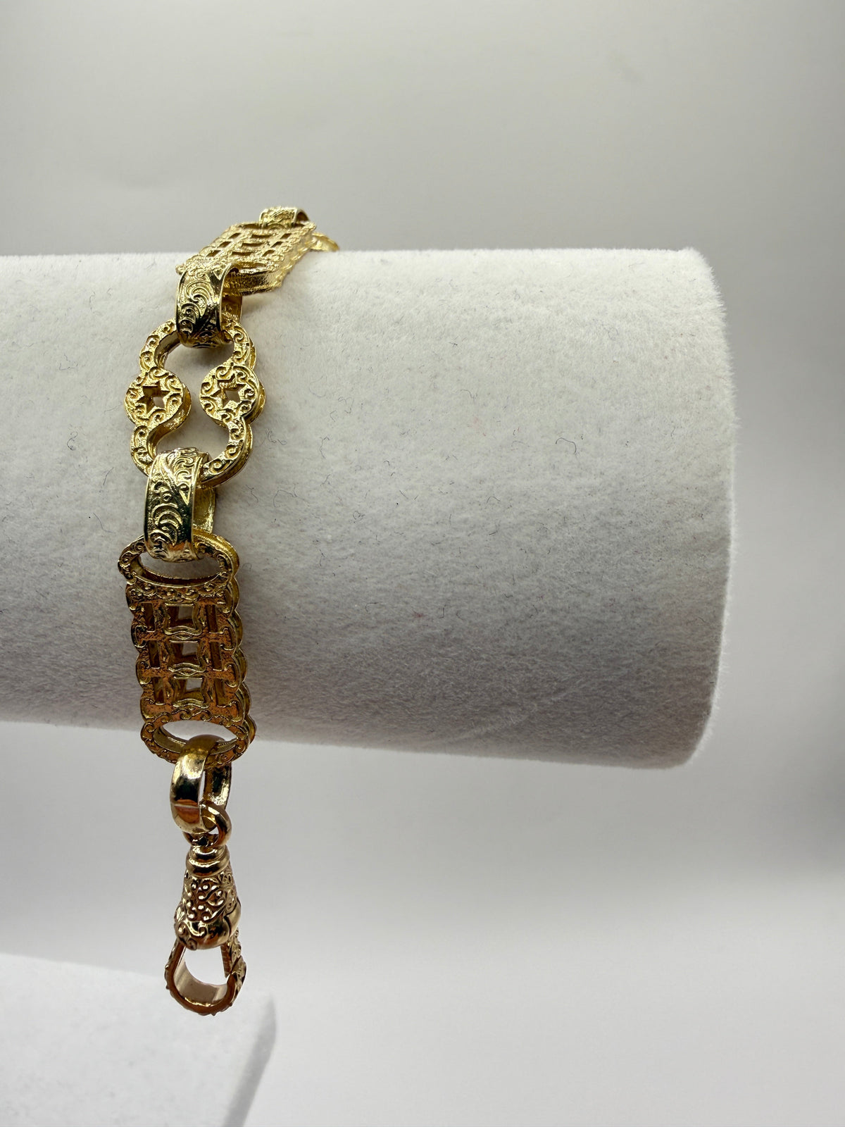 THE LITTLE KARAT COLLECTION