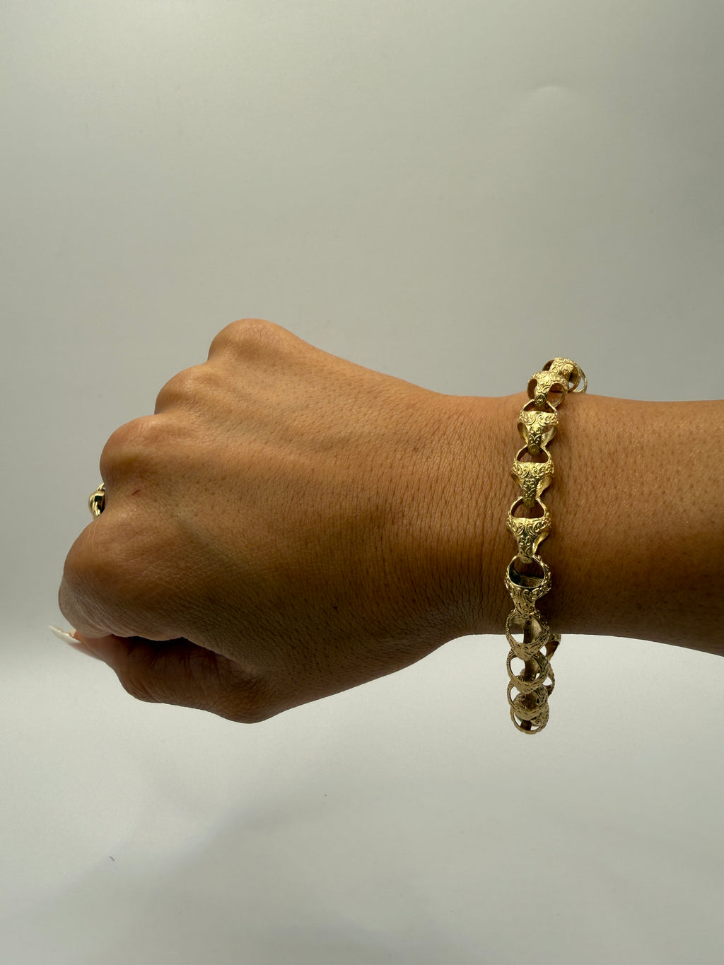 8MM ACORN 9CT GOLD BRACELET