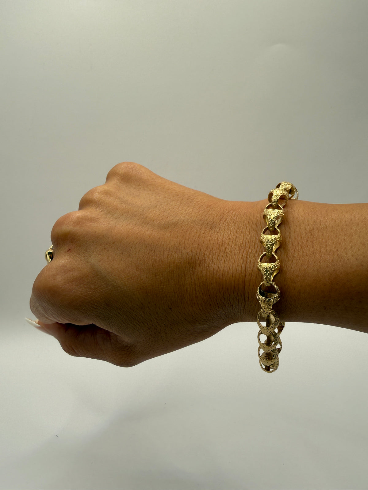 8MM ACORN 9CT GOLD BRACELET