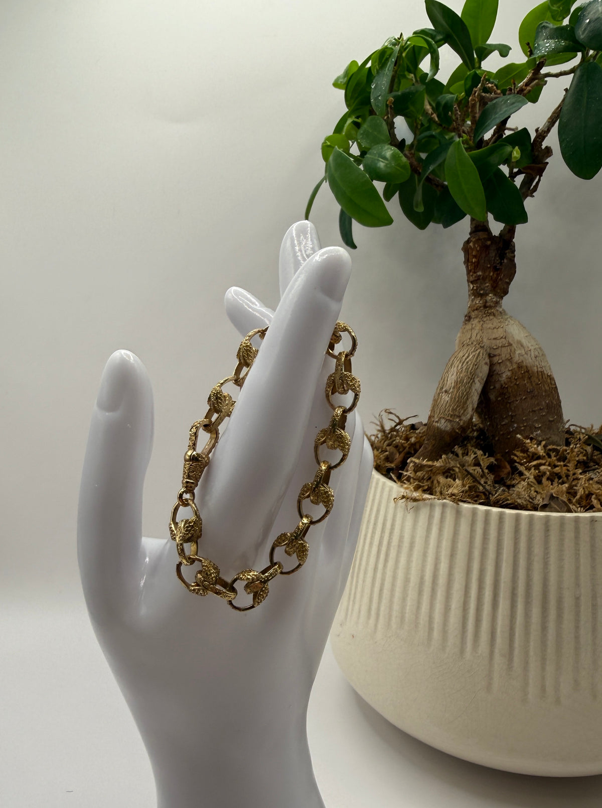 TULIP 9CT Gold Bracelet