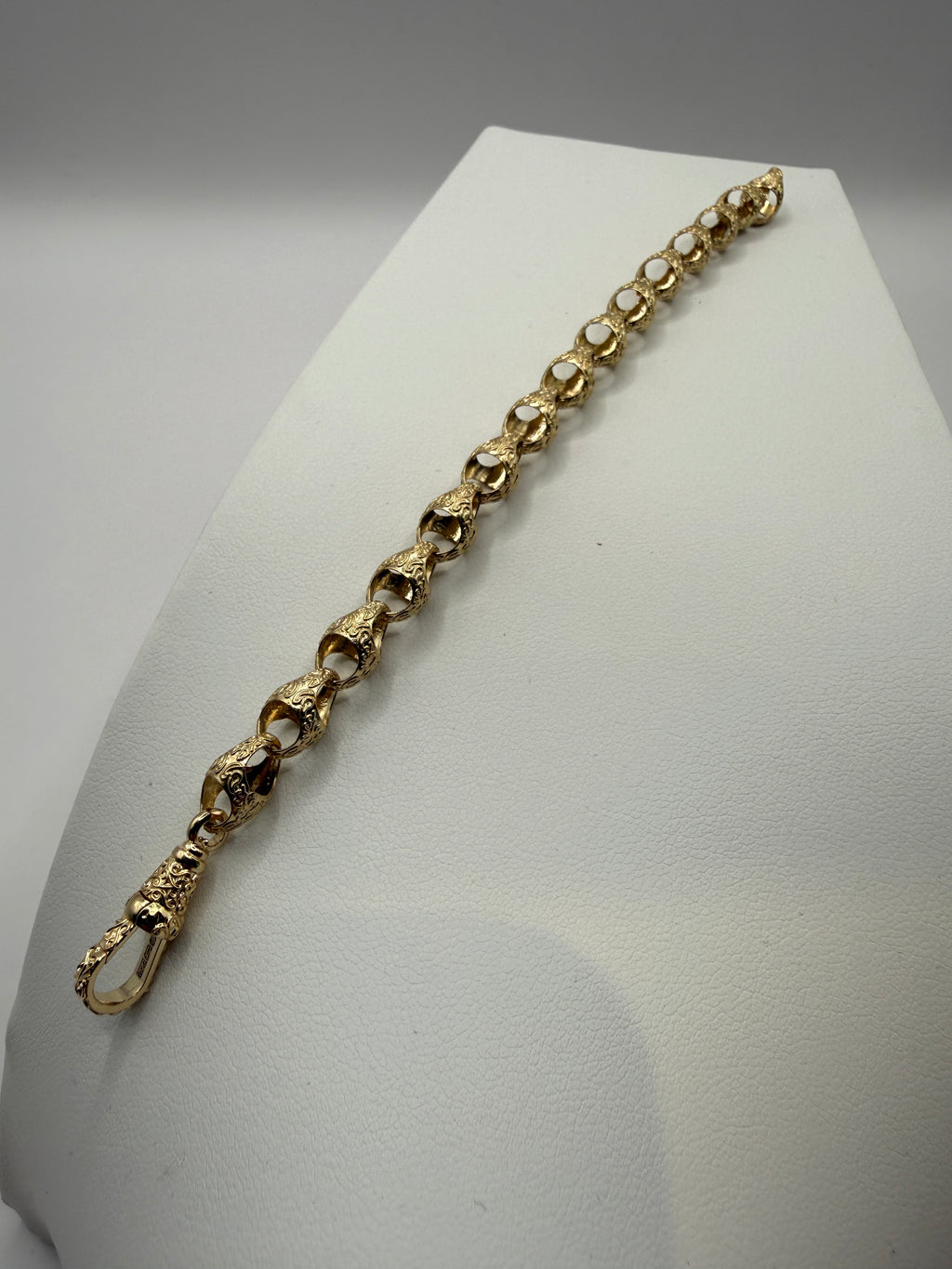 8MM ACORN 9CT GOLD BRACELET