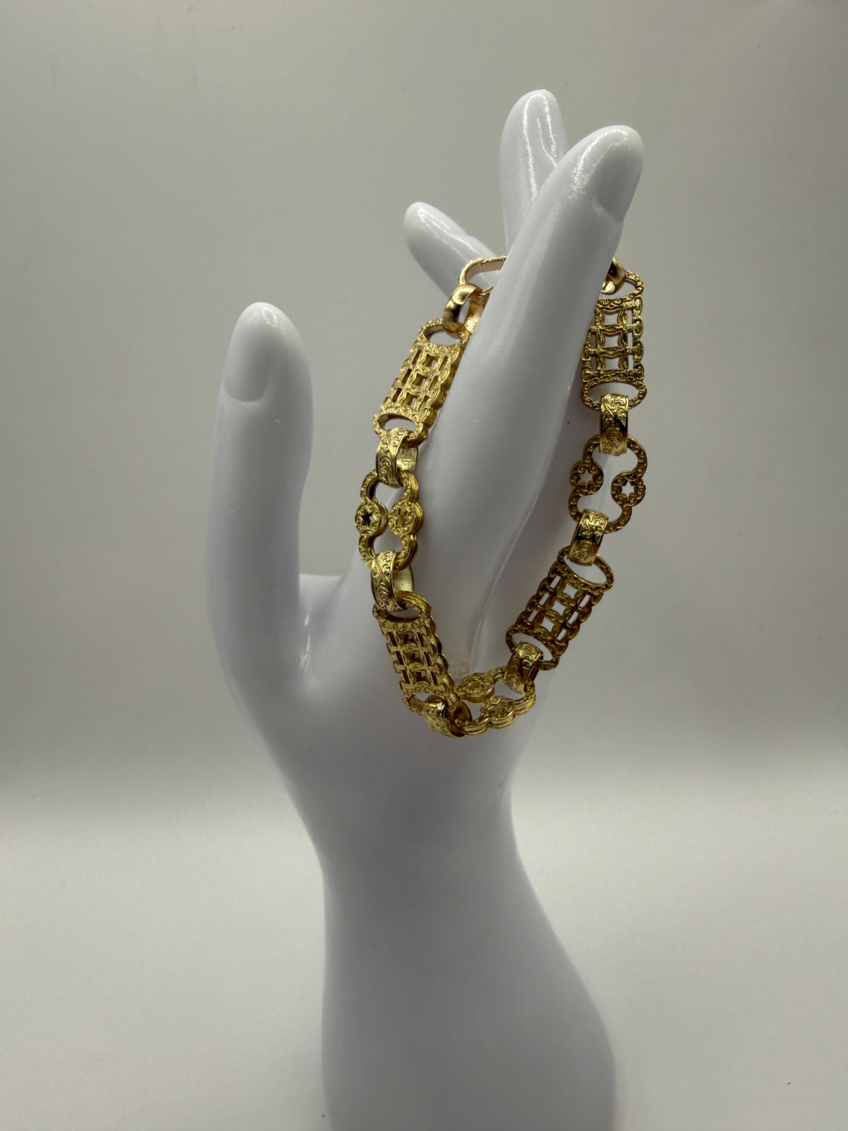 11MM STARS & BARS 9CT GOLD BRACELET